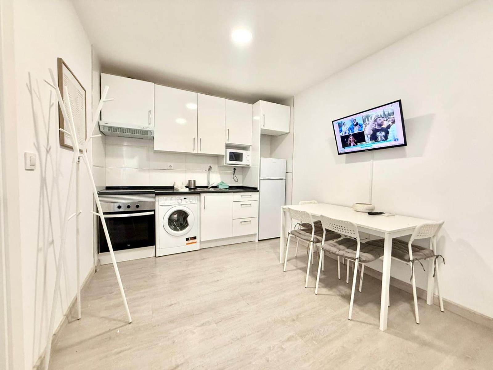 Apartamento Amch Metro Avenida De America 11 Madrid